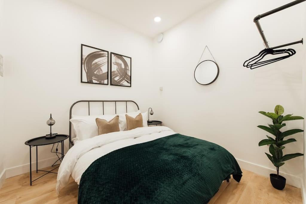 Stylish 2 Bedroom Flat In Ilford, London Dış mekan fotoğraf